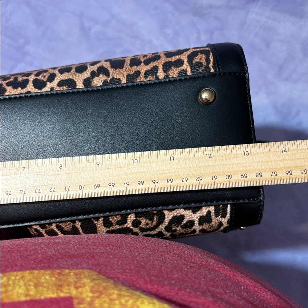 Stylish Black and Leopard Print Women's Bag - Picture 11 of 15